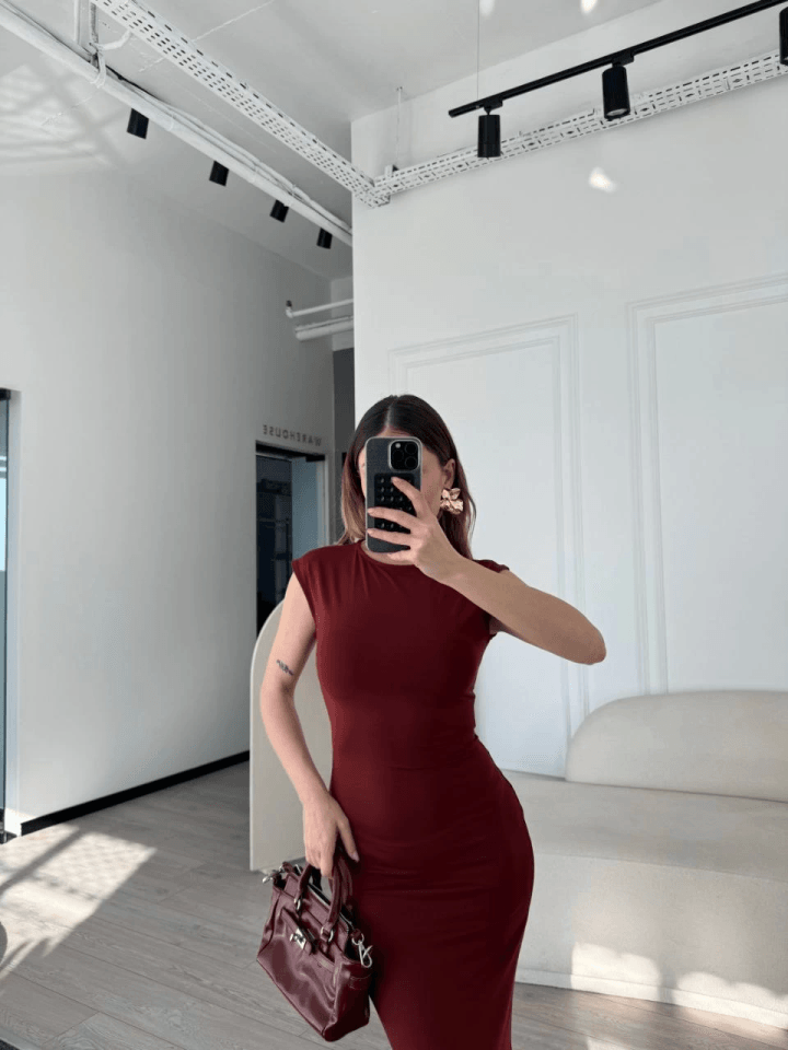 Kolsuz Uzun Likralı Elbise - Bordo