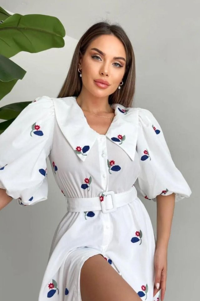 Kırmızı Yakası Çiçek Motifli Kemerli Elbise