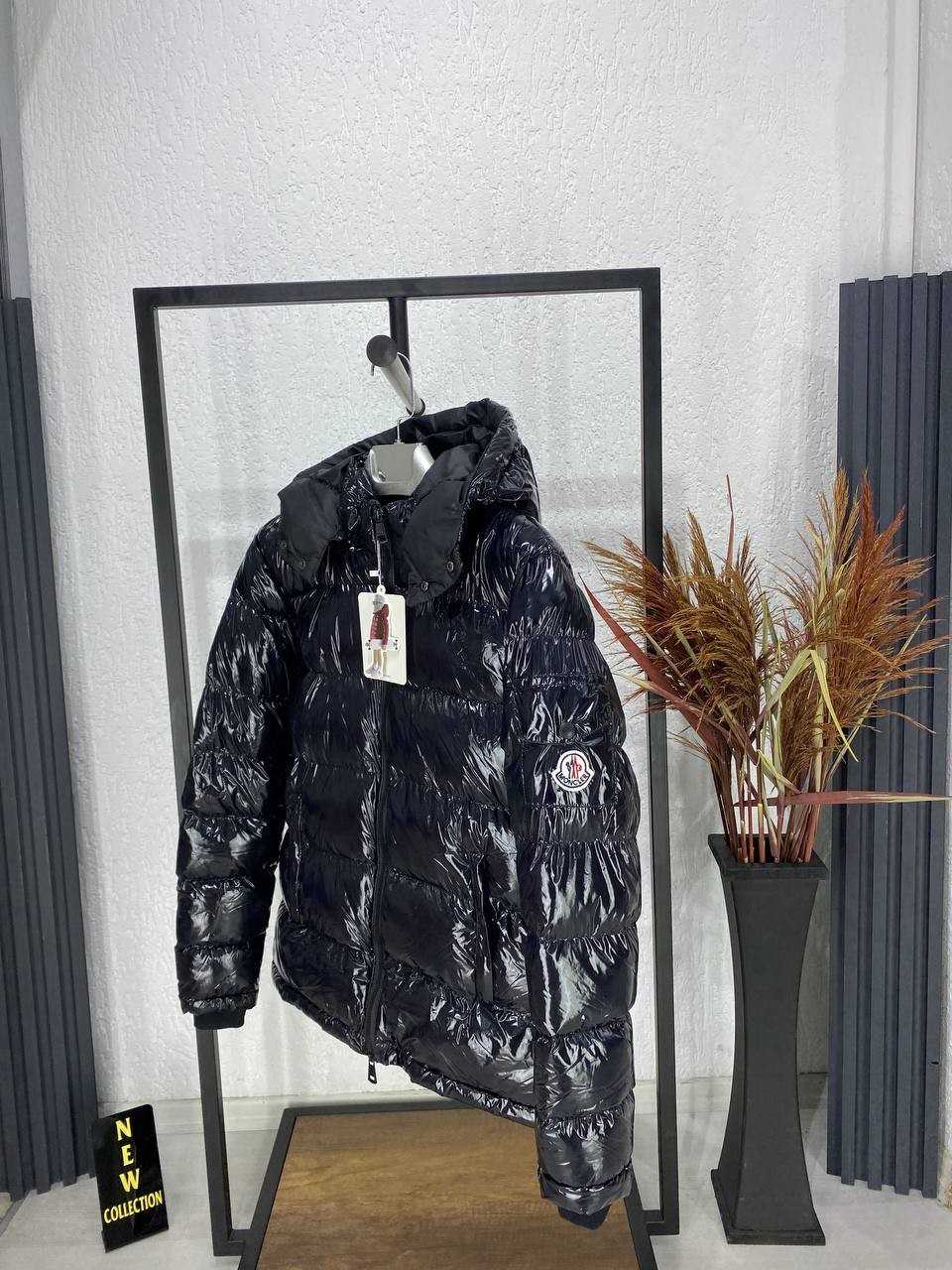 Moncler Su Ve Rüzgar Geçirmez Kapüşonlu Parlak Mont - Siyah