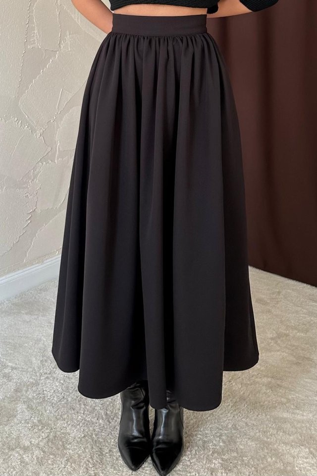 Siyah Beli Büzgülü Etek