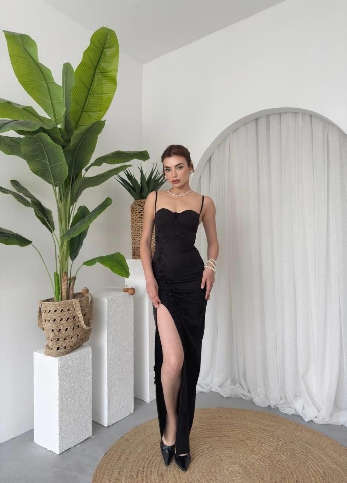Stor Gül Detaylı Elbise