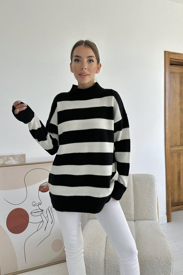 Siyah Çizgili Triko Kazak