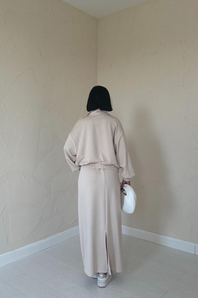 Bej Biyeli Sweatshirt Ve Etek Takım
