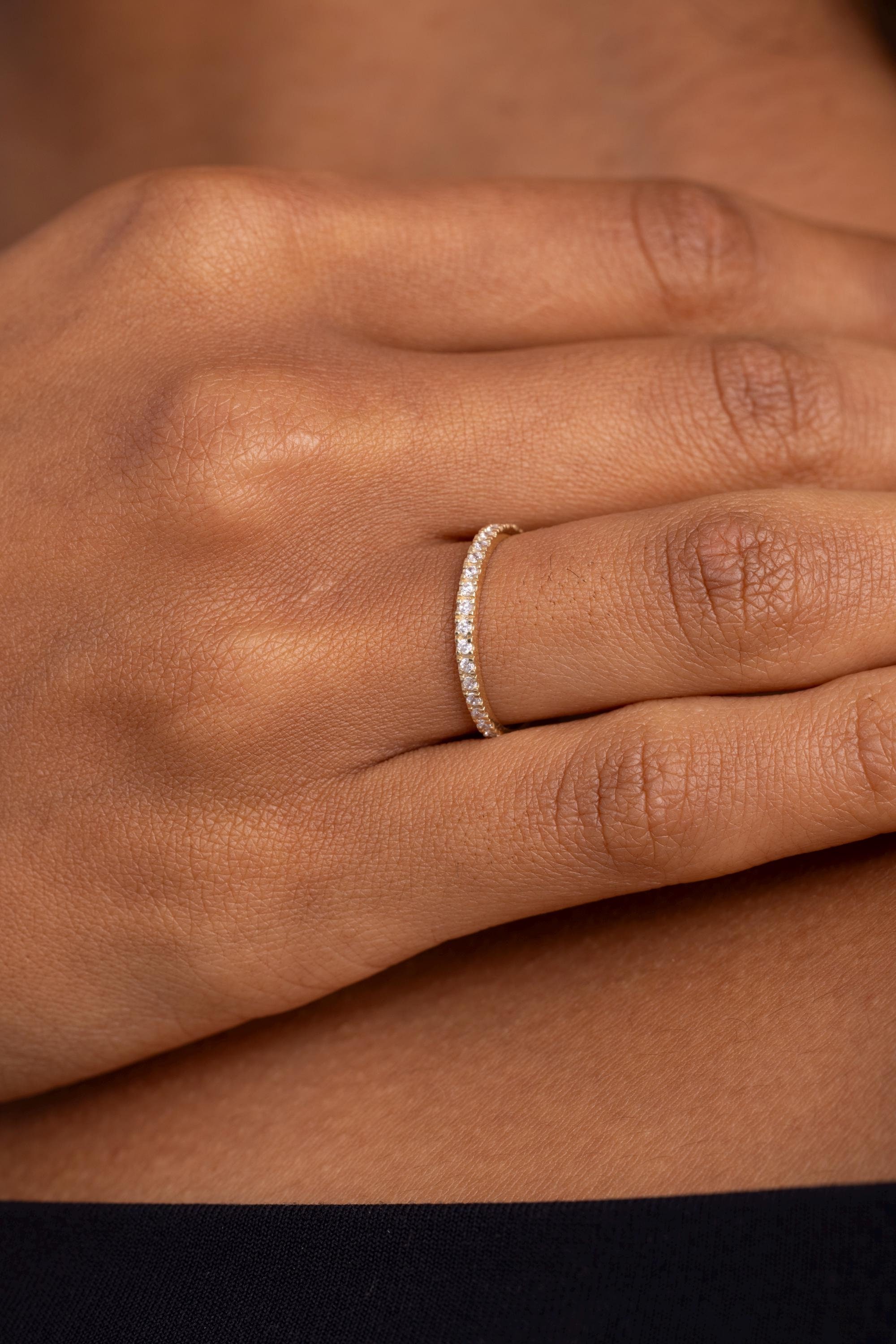 Halb-Ewigkeitsring aus 14-karätigem Gold mit Diamanten | Diamant-Ehering für Damen | Stapelbarer Diamantring | Ideal für Jubiläumsgeschenke
