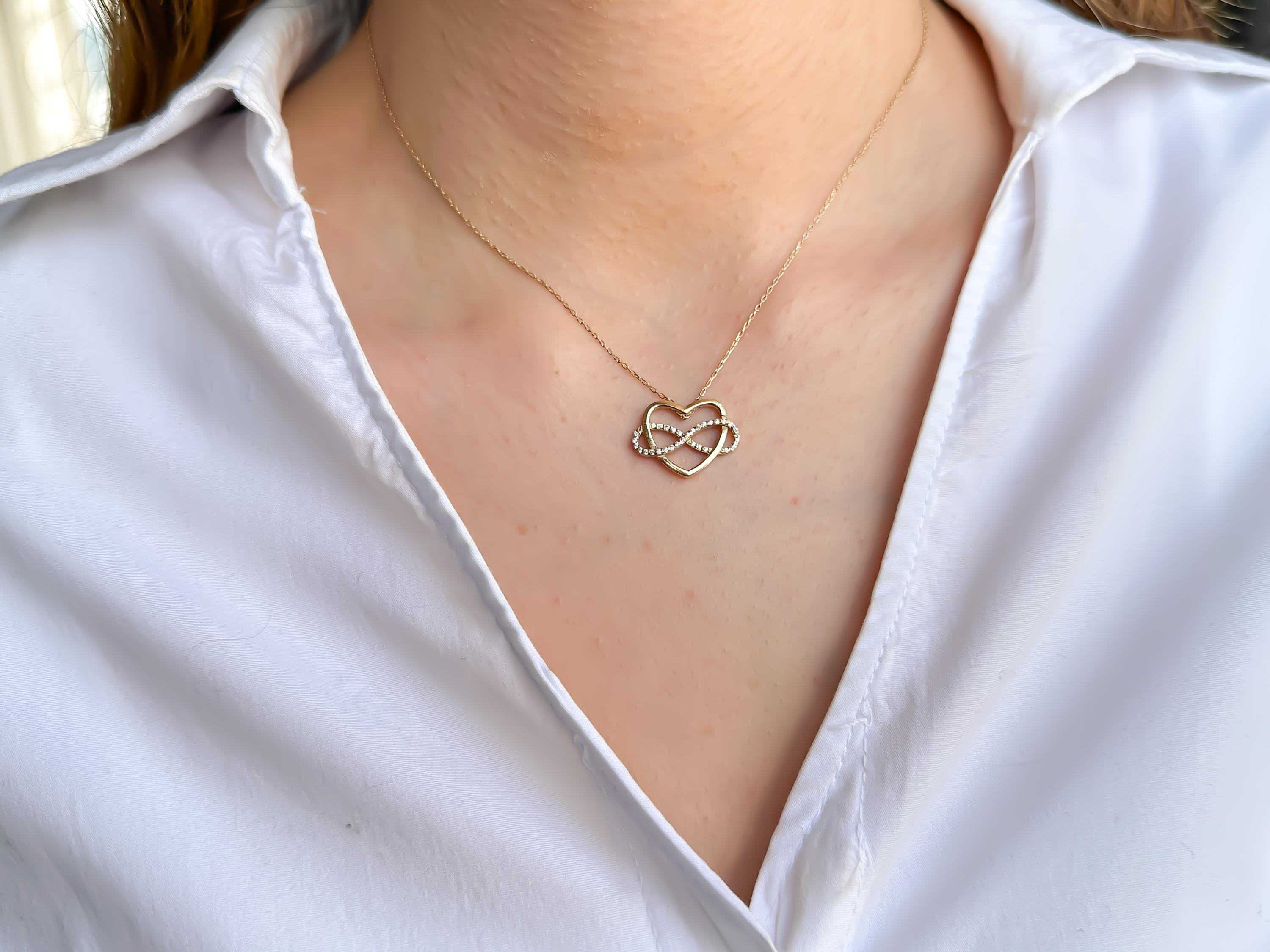 14k Real Gold Intertwined Heart Necklace for Women – Infinity Symbol Necklace – 14k Gold Interlocking Heart Pendant – Perfect Gift for Her
