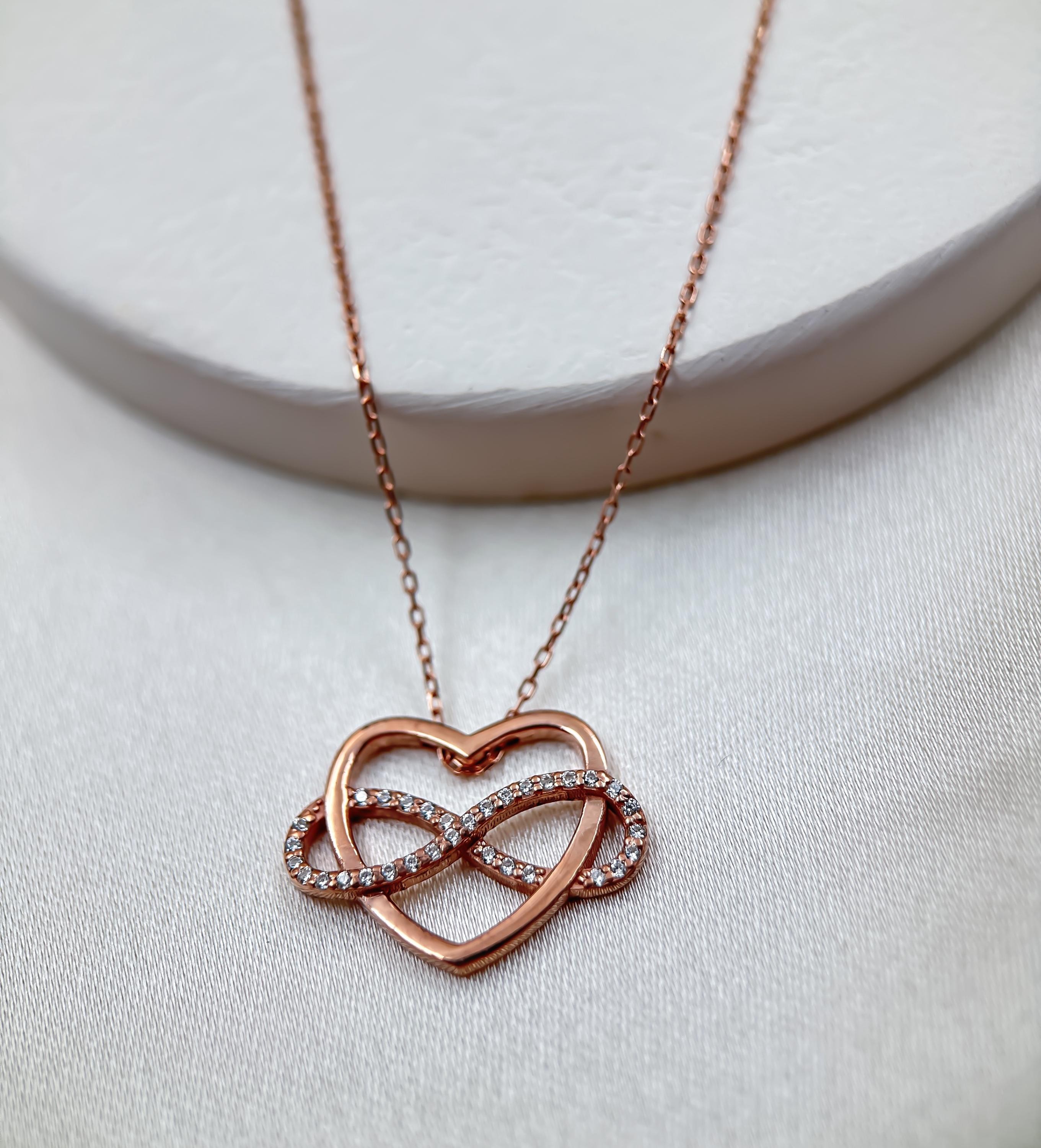 14k Real Gold Intertwined Heart Necklace for Women – Infinity Symbol Necklace – 14k Gold Interlocking Heart Pendant – Perfect Gift for Her