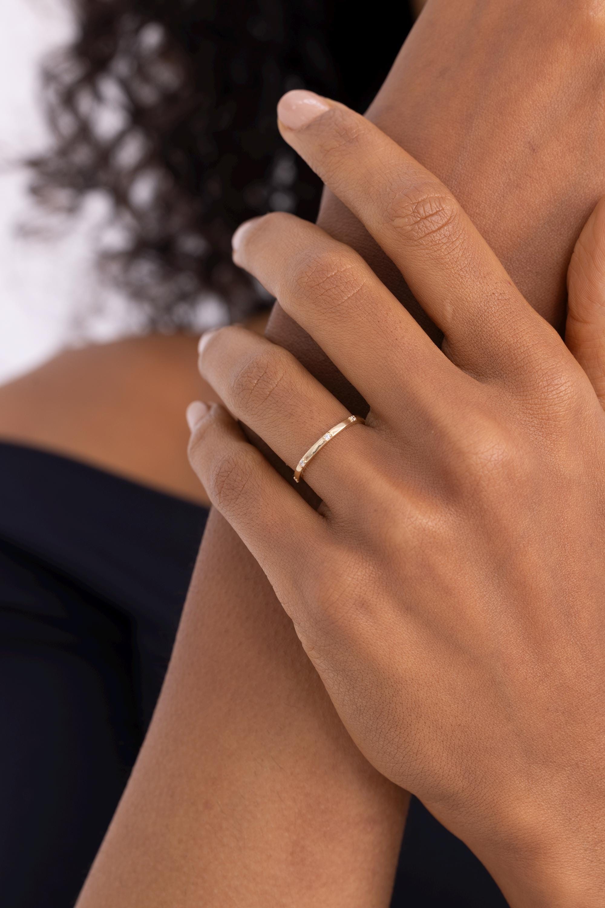 Diamant-Bandring aus 14-karätigem Massivgold für Damen | Bündig gefasstes Diamantband | Stapelbarer Ring aus 14-karätigem Diamant | Hochzeits- oder Jubiläumsgeschenk für Sie