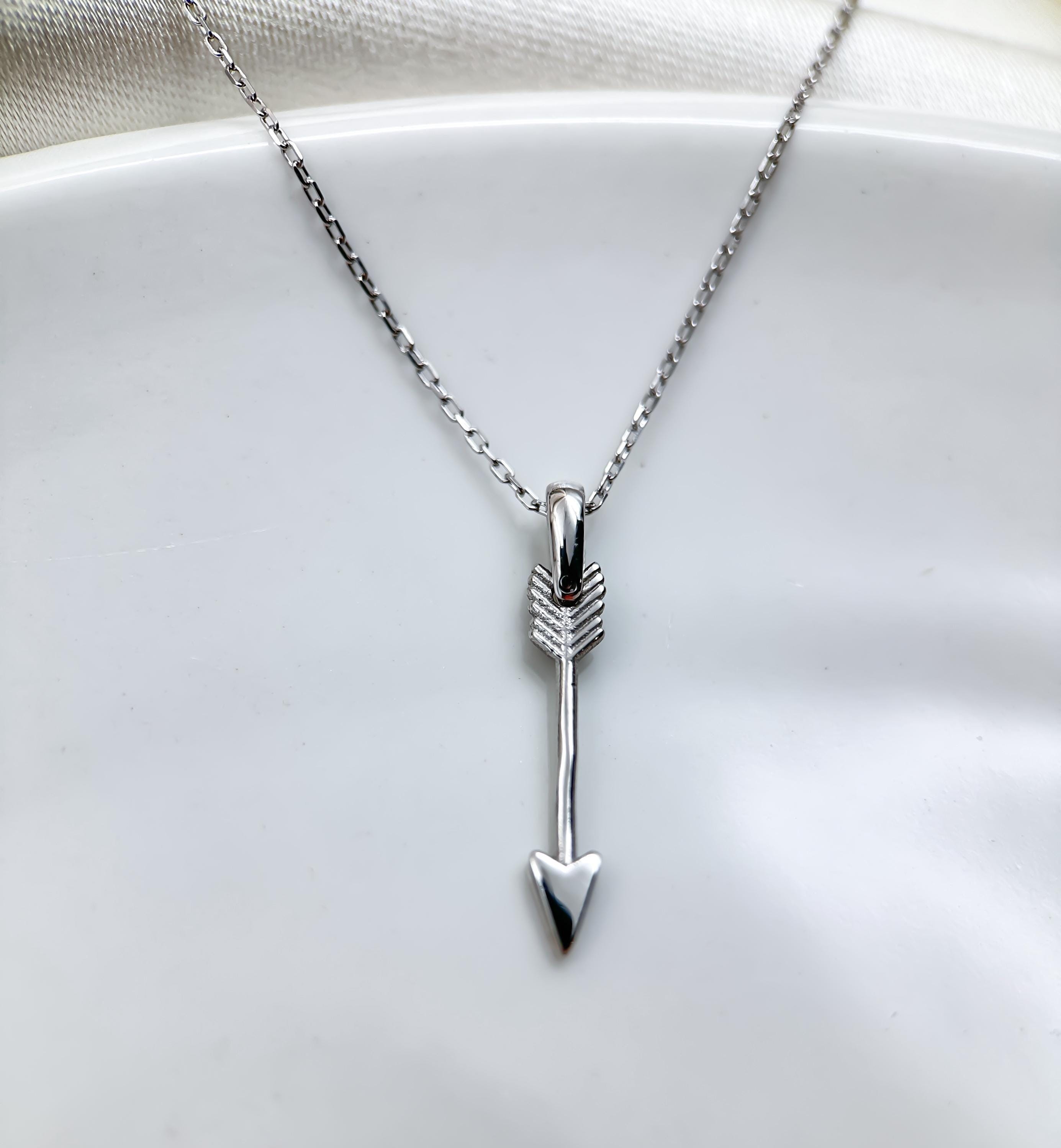 14 Ayar Altın Ok Okçuluk Kolye Kolye - Kadınlar ve Kızlar için Minimalist İyi Şanslar Charm'ı, Mükemmel Dostluk Hediyesi