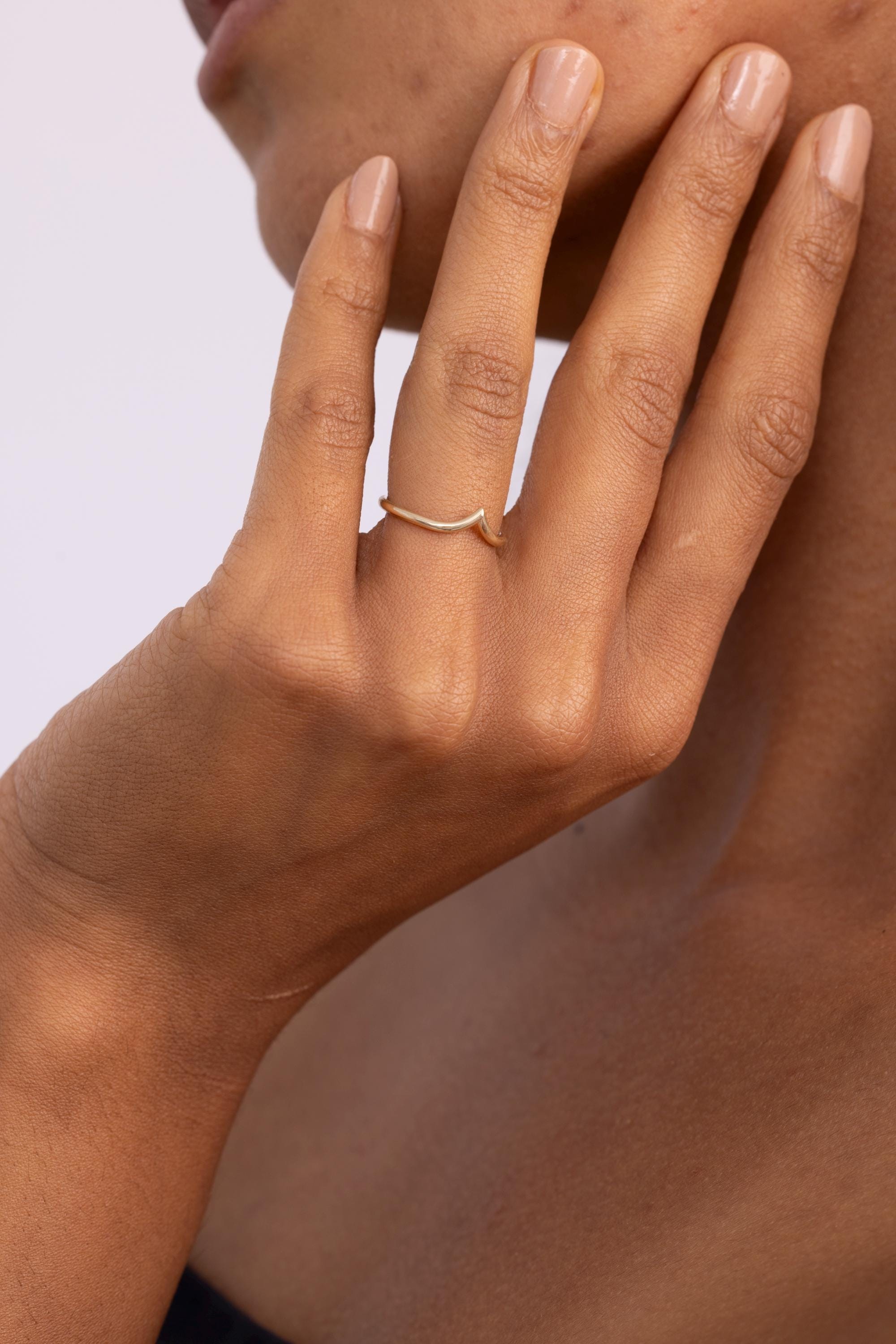 V-Ring aus 14K Massivgold | Chevron-Ring für Damen | Wishbone-Design | 14K Gold Stapelring | Ideales personalisiertes Geschenk