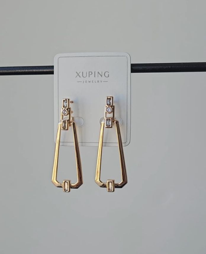 Xuping Elips Taşlı Rose Küpe
