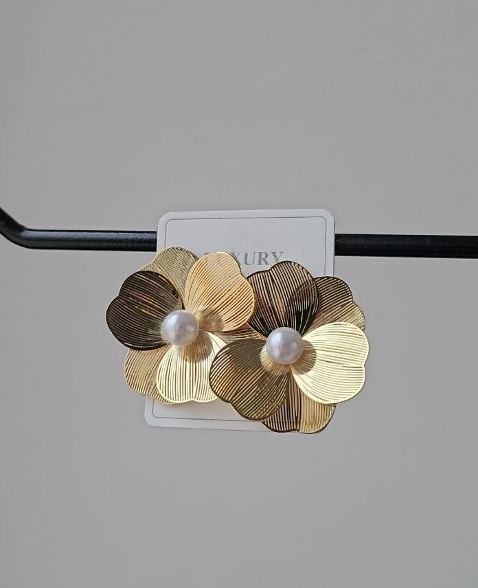 Luxury Çiçek İncili Küpe