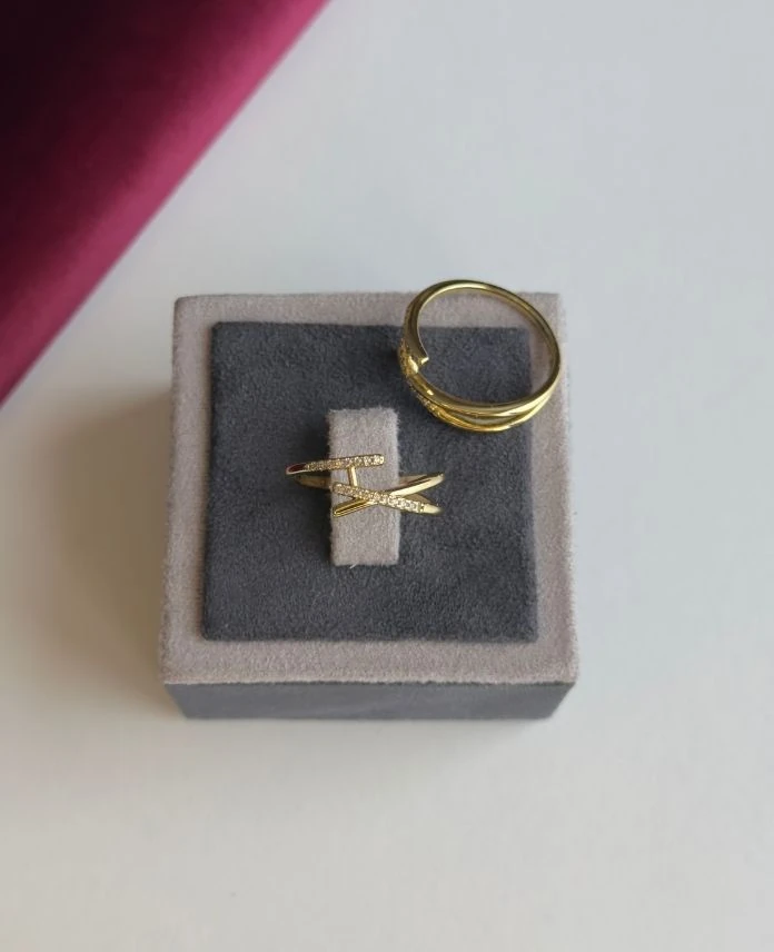 Xuping Numaralı Çapraz Taşlı 14K Yüzük