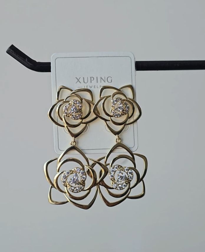 Xuping 2 Li Çiçek Taşlı Gold Küpe