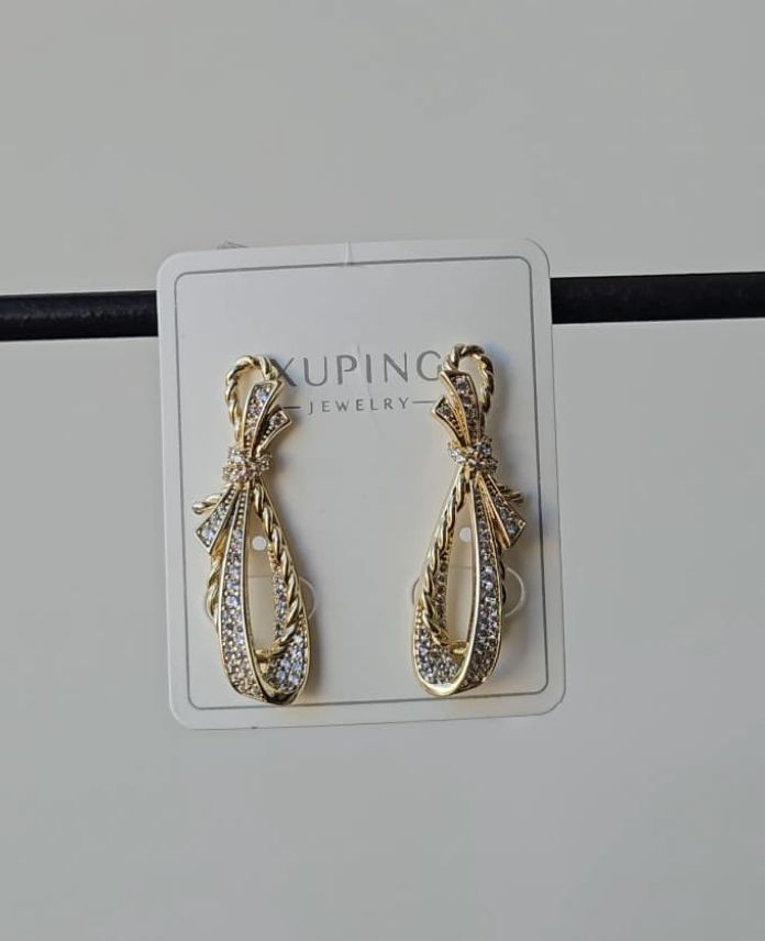 Xuping Elips Taşlı Gold Küpe