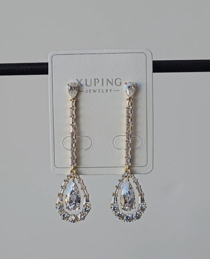 Xuping Sallantılı Damla Taşlı Gold Küpe