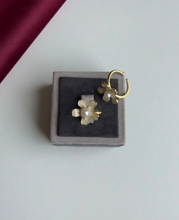 Çelik Ayarlamalı Çiçek İncili Yüzük