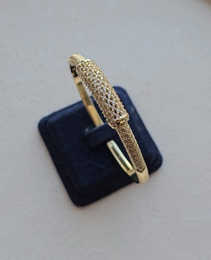 Xuping Yuvarlak Taşlı Gold Bileklik