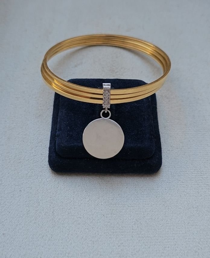 Ajda Orta Yuvarlak Plaka Charm
