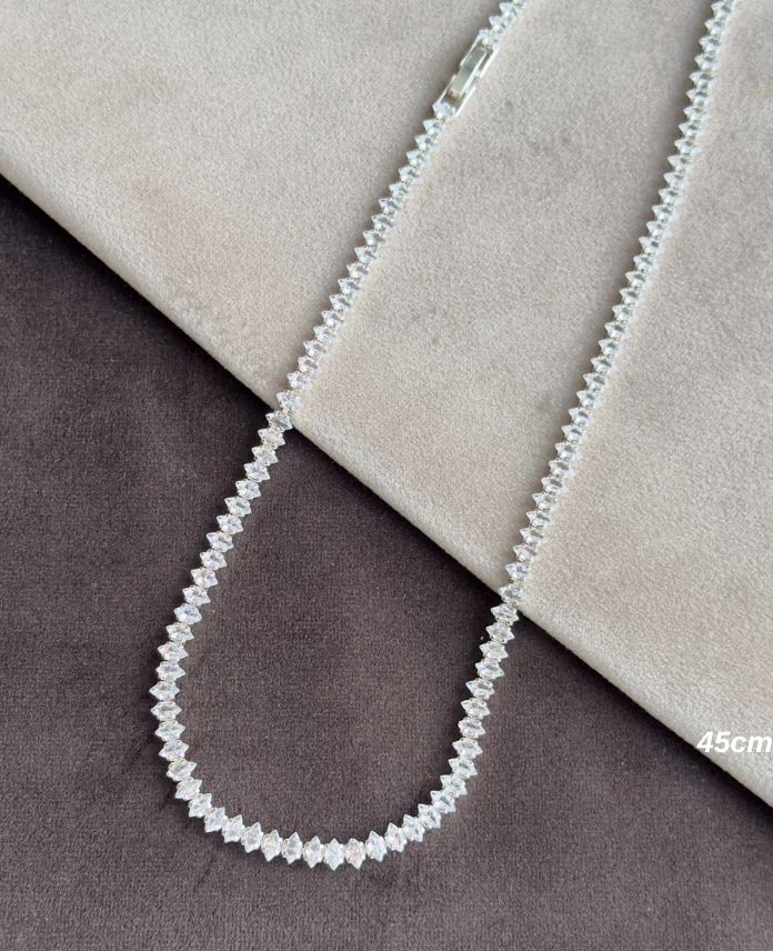 Bijüteri Arpa Taşlı Kolye