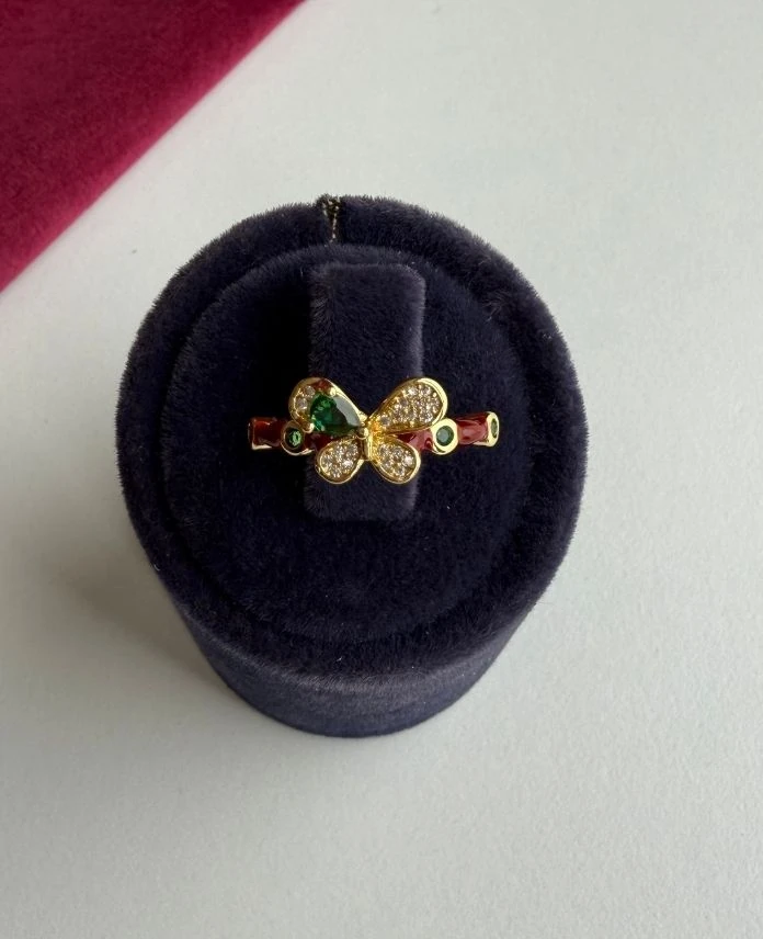 Pirinç Ayarlamalı Bordo Kelebek Taşlı Yüzük