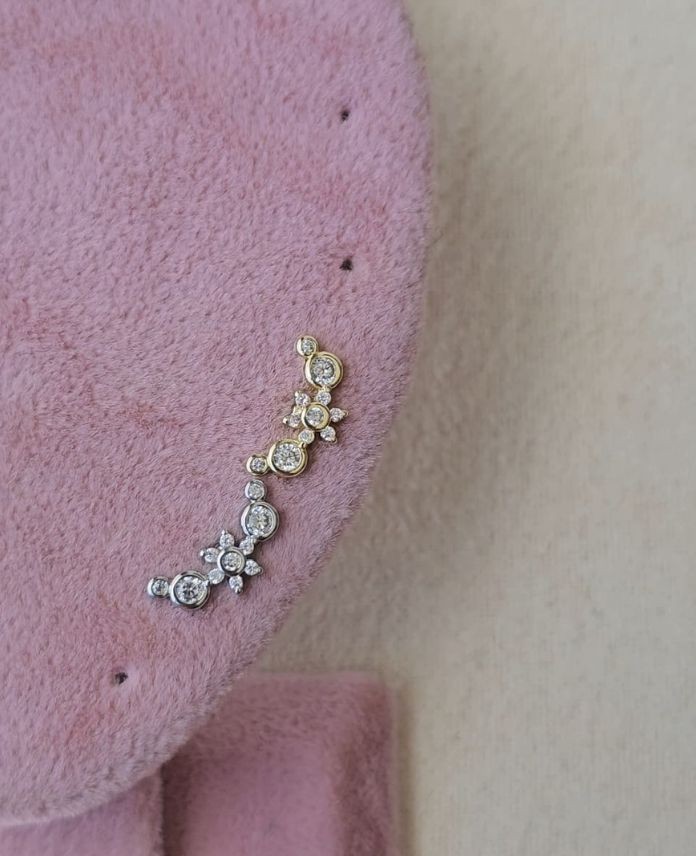 Çelik Çiçek Taşlı (Arkası Düz) Piercing