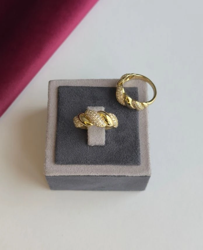 Xuping Numaralı Burgu Taşlı 14K Yüzük