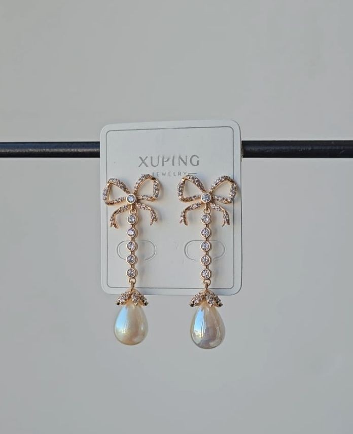Xuping Kurdele İncili Rose Küpe