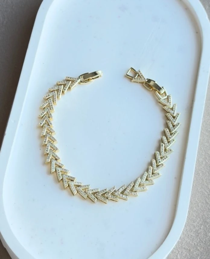 Cm Üçgen Taşlı 14K Bileklik