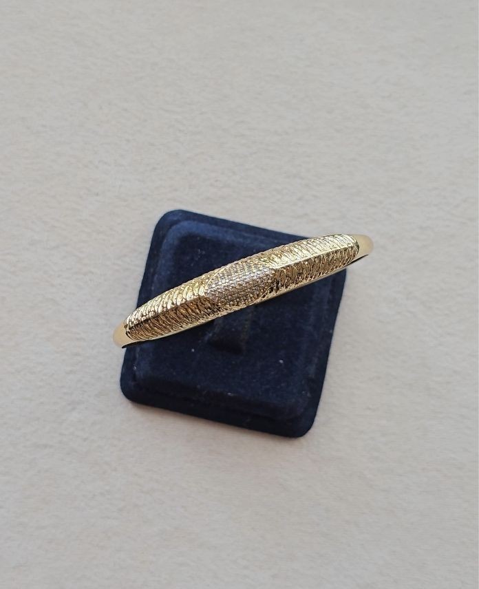 Xuping Oval Taşlı Gold Kelepçe