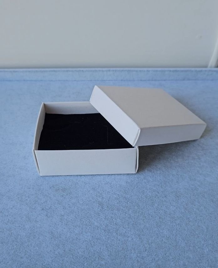 Aksesuar 3X6X8Cm Süngerli Beyaz Kutu