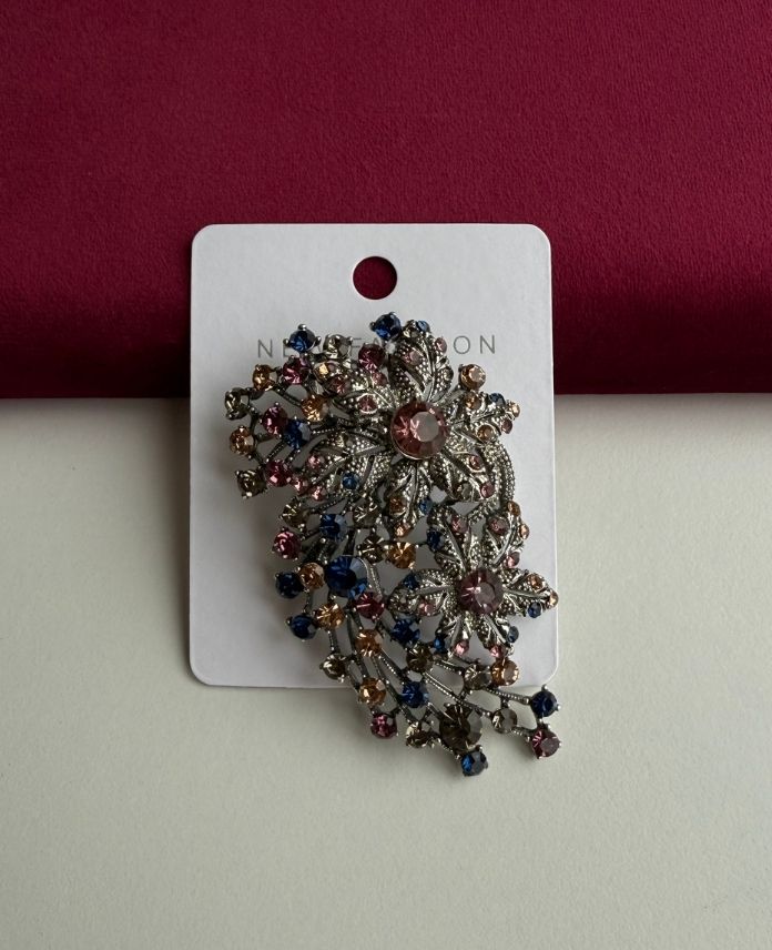 Pirinç Çiçek Taşlı Broş