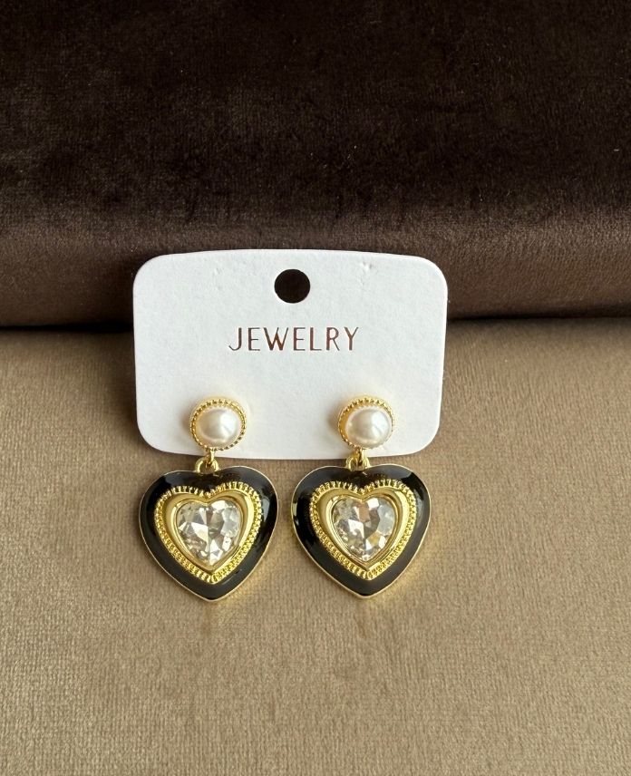 Pirinç Kalp Taşlı Siyah Küpe