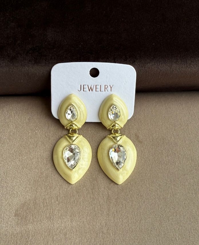 Pirinç Damla Krem Taşlı Küpe