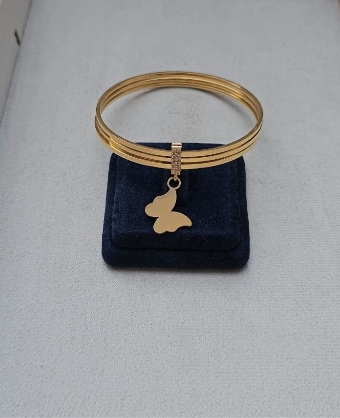 Ajda Orta Kelebek Plaka Charm