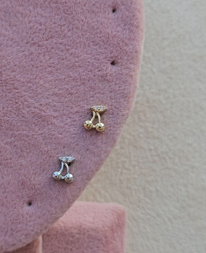 Çelik Kiraz Taşlı (Arkası Düz) Piercing