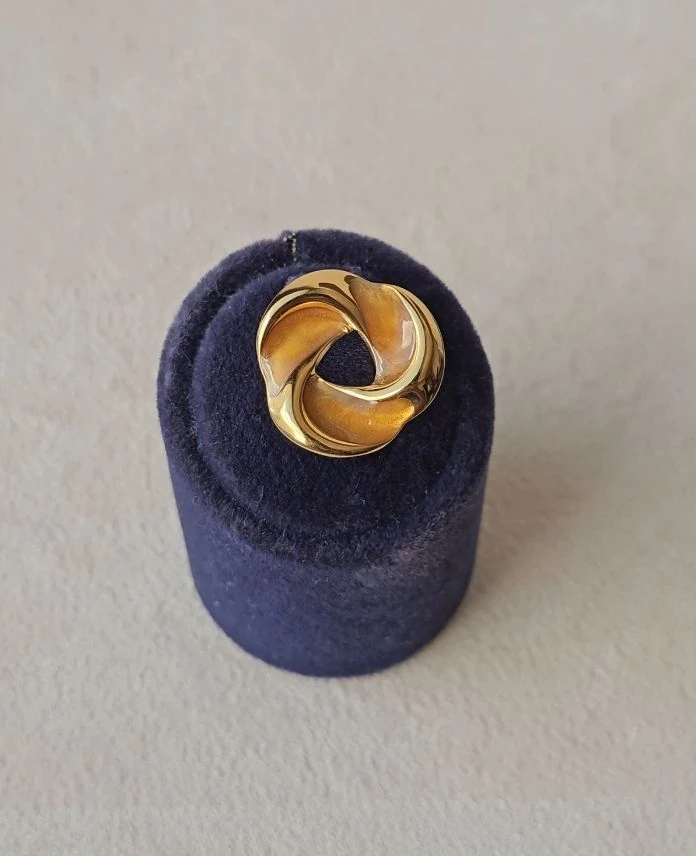 Çelik Numaralı Kahvrengi Mineli Yüzük