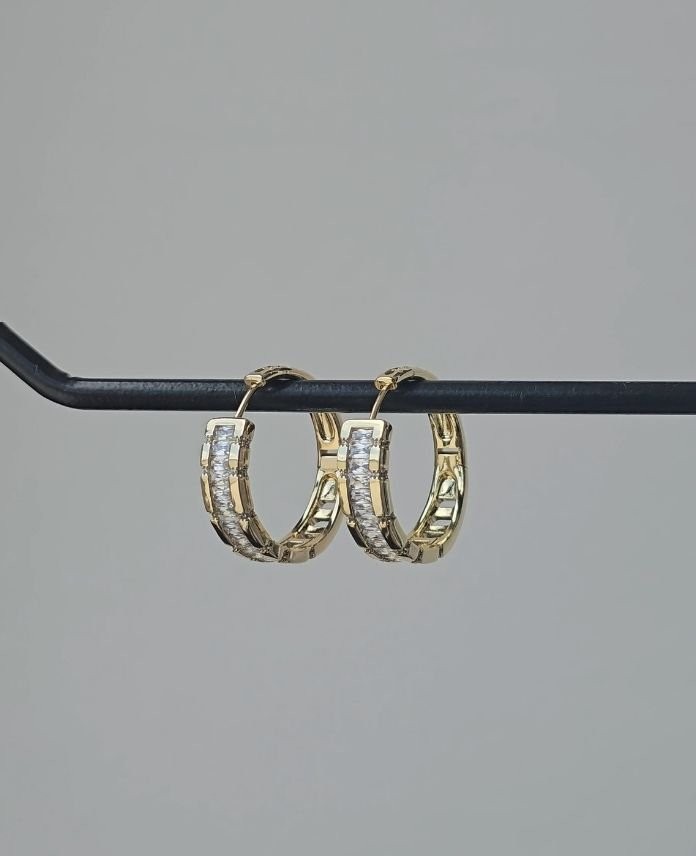Xuping Halka Baget Taşlı Gold Küpe