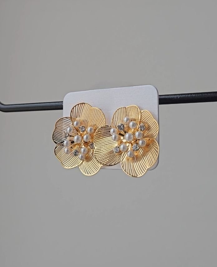 Gümüş Çiçek İncili Küpe