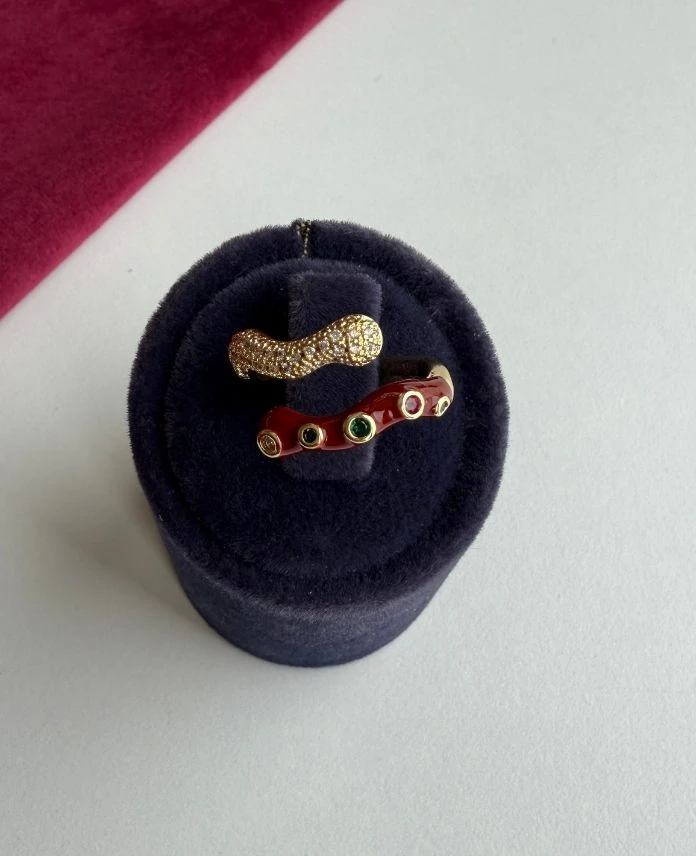 Pirinç Ayarlamalı Bordo Yılan Taşlı Yüzük