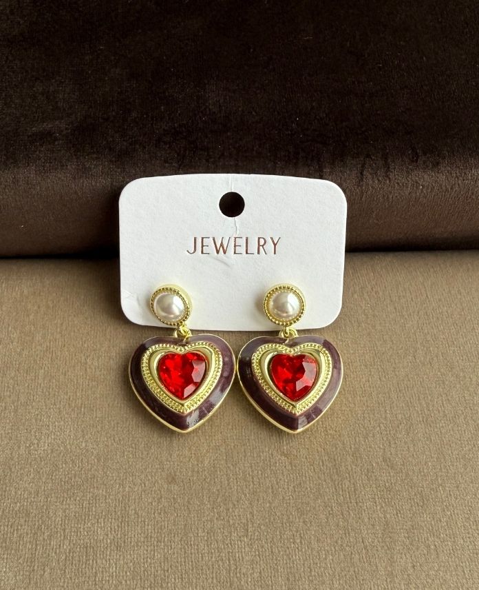 Pirinç Kalp Kırmızı Taşlı Küpe