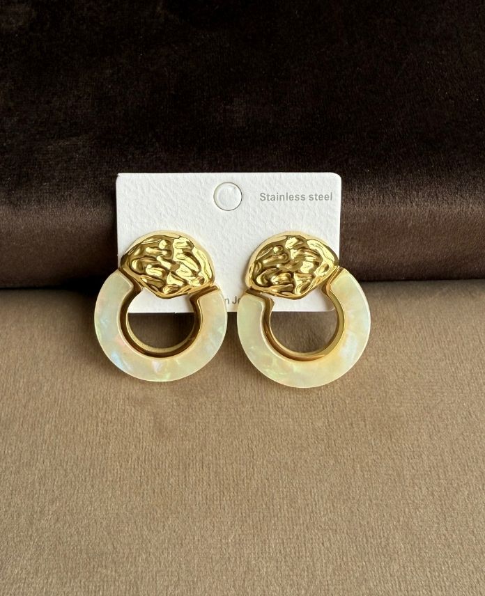 (12 Lİ PAKET İNDİRİMLİ) Çelik Yuvarlak Beyaz Mineli Küpe