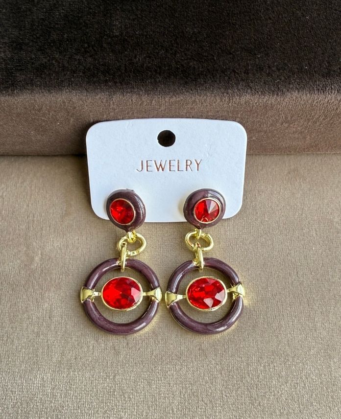 Pirinç Yuvarlak Bordo Kırmızı Taşlı Küpe