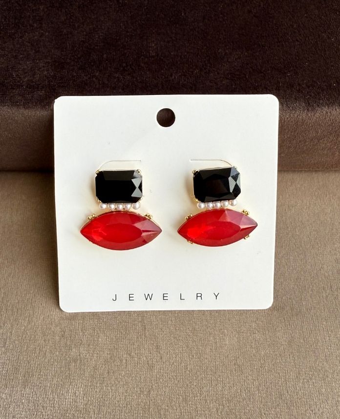 Pirinç Elips Siyahk Kırmızı Taşlı Küpe