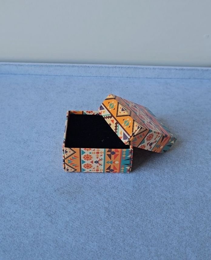 Aksesuar 3X4X6Cm Süngerli Desenli Kutu