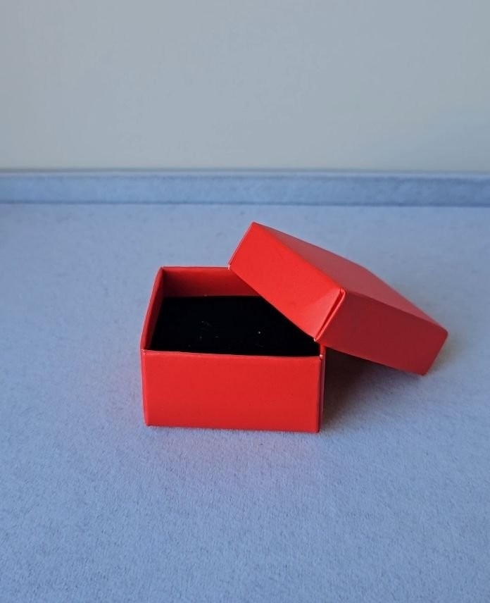 Aksesuar 3X4X6Cm Süngerli Kırmızı Kutu