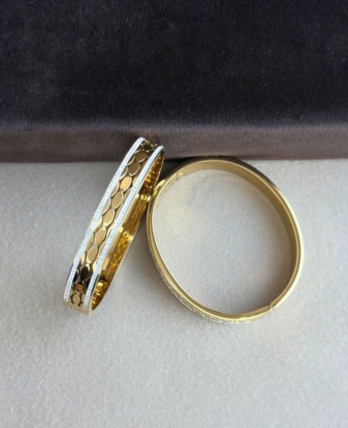 Çelik Arpa Taşlı Kelepçe