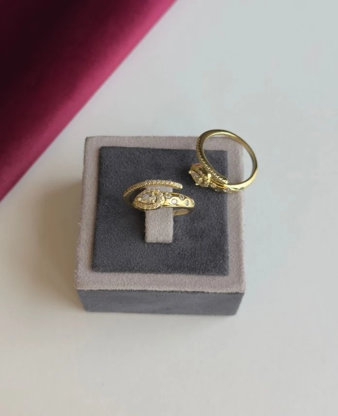 Xuping Ayarlamalı Damla Taşlı 14K Yüzük