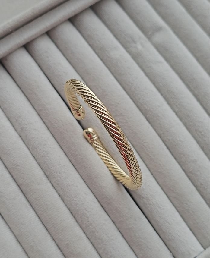 Xuping Burgu Gold Kelepçe