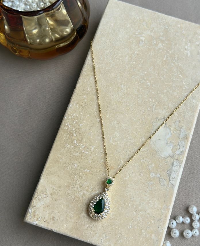 Çelik Damla Yeşil Taşlı Kolye