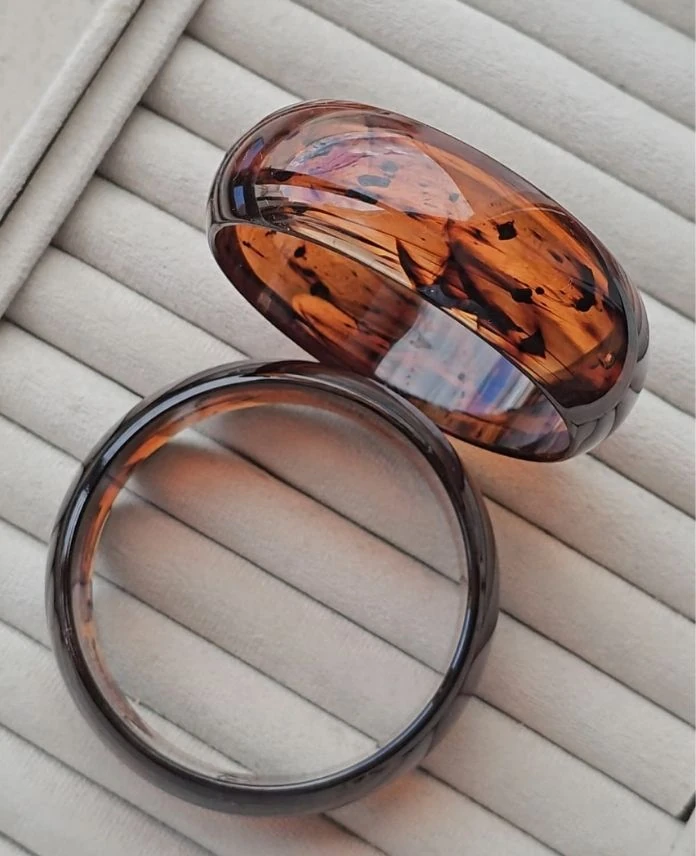 Bijüteri Geniş Desenli Kelepçe